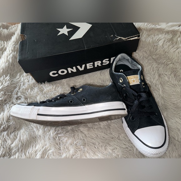 Converse - Picture 2 of 2
